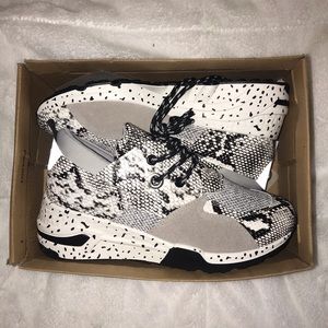 White-snake skin color-block wedged sneaker